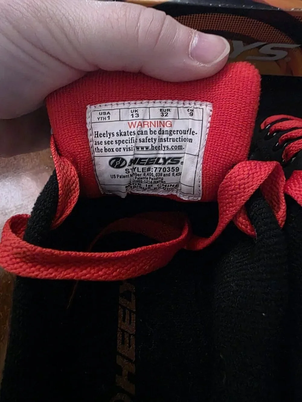 Heelys propel skate